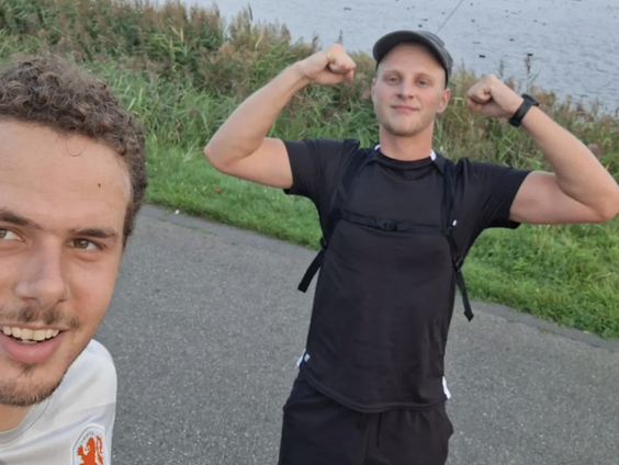 Joachim rent marathon op rotonde(!) om geld op te halen voor hulphond Romy