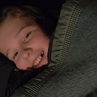 Stan Oostendorp slaapt in tentje in de achtertuin voor Hersenstichting