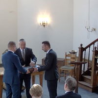 Eeuwenoude gestolen Statenbijbel na 30 jaar terug in Lage Vuursche