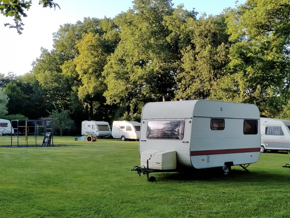 Appie uit Opende runt gratis camping voor mensen met krappe portemonnee