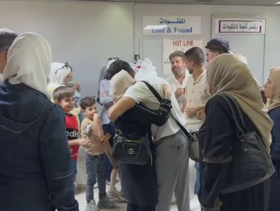 Syrische vluchtelingen aangekomen in thuisland