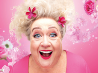 Christel de Laat viert tien jaar in het theater