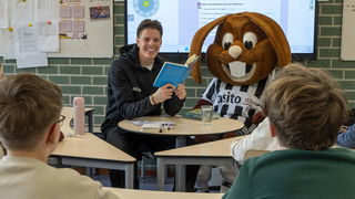 Profvoetballers blijken succesvolle voorlezers