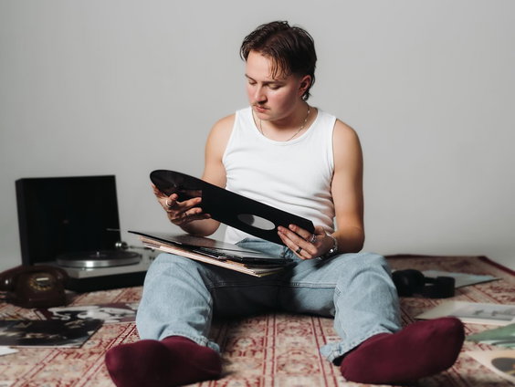 National Album Day: Sil (26) heeft bijna duizend platen