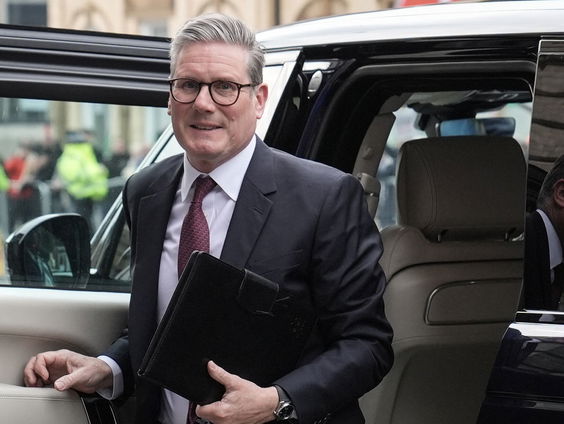 Is de Britse premier Starmer dé verbindende schakel tussen de EU en de VS?