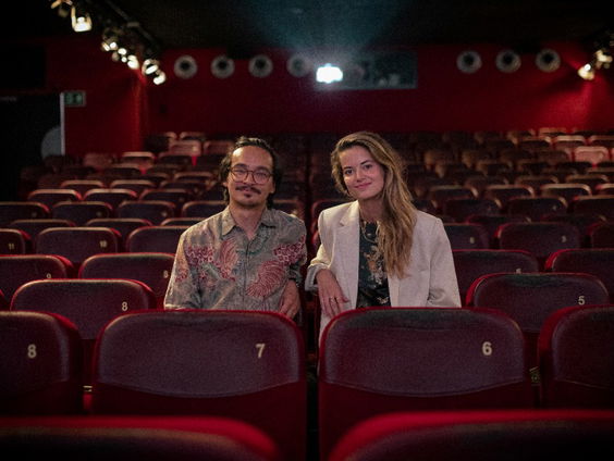 Het gesprek - Sven Peetoom en Juliette Dominicus