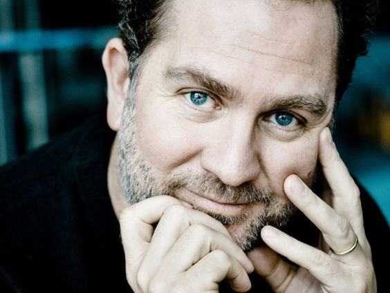 Vanuit de coulissen: Thomas Oliemans