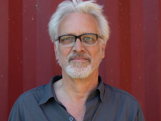 Titus Tiel Groenestege, cabaretier, acteur en theatermaker