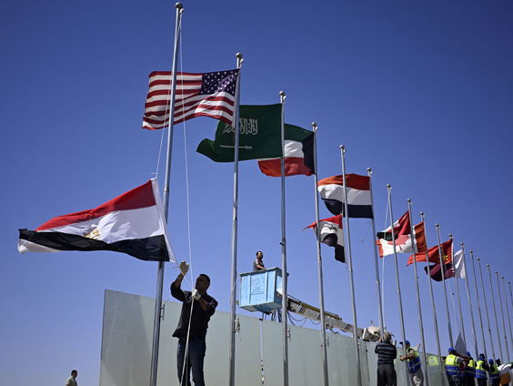 Meer dan twintig wereldleiders bespreken in Egypte toekomst Gaza