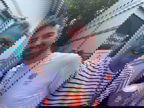 Nick Bons maakt koffie voor de Olympische atleten