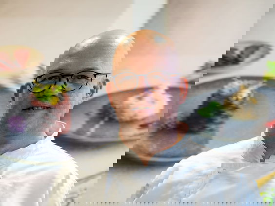 Topkok Eugène maakt eten weer leuk voor mensen met kauw- en slikproblemen