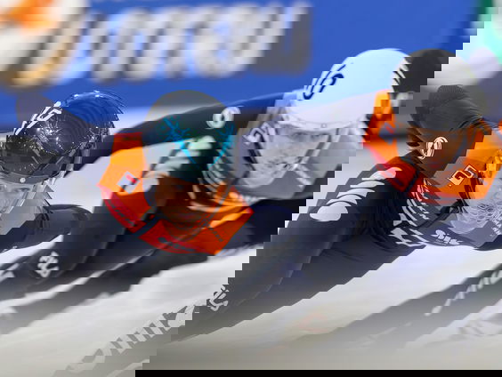 Nieuwe shorttrack-helm beschermt schaatsers’ gezicht