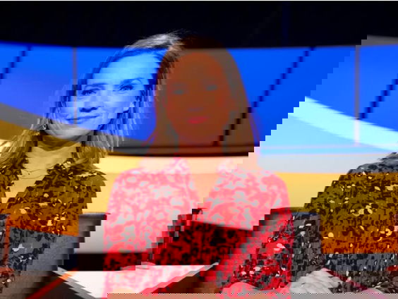 Acteur/aankomend geschiedenisleraar Anniek Pheifer ligt eruit