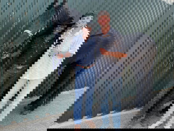 Te paard met de Zuid-Afrikaanse countryster Dodo Nyoka