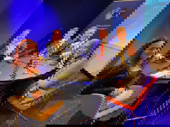 De Pop-Bus staat in Den-Haag: deel 2