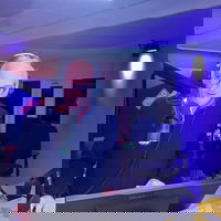 Nieuwslezer Ewout de Jong speelt de zilveren jubileumstemquiz!