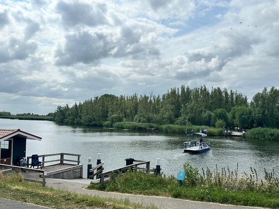 Schipper mag ik overvaren? Langs op de fietspont