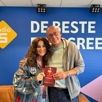 Trijntje Oosterhuis over haar boek 'De kracht van zingen'