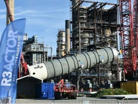 Onderzoeksraad: stop met inzet duikers bij schoonmaken reactoren olieraffinaderijen