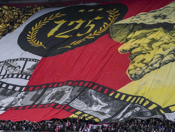 Daan Doesborgh schrijft een gedicht voor 125-jarig Ajax