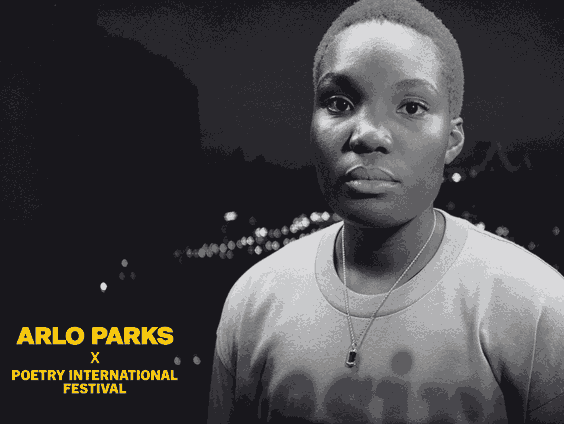 Arlo Parks eregast op Poetry International Festival