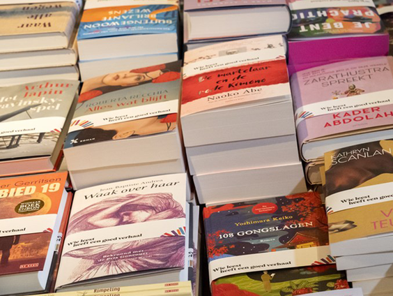 Matthijs verkoopt tienduizenden boeken van verzamelaar Casper Schuckink Kool