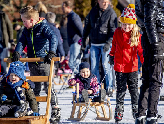 De schaatskoorts neemt toe, is het ijs dik genoeg?