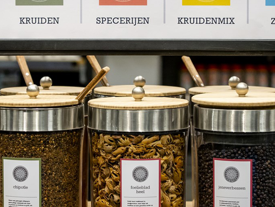 Paulami Joshi schreef de 'Specerijenbijbel'