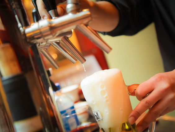 Kroegentocht voor de Alpe d'HuZes: "Hopen er nog 10.000 aan toe te voegen"