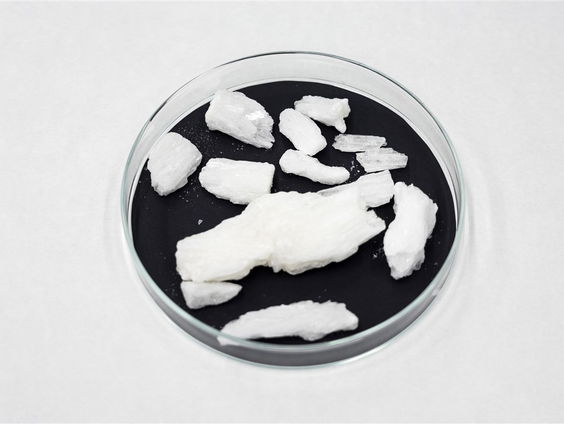 Stand.nl: De opmars van crack moet zo snel mogelijk de kop in worden gedrukt.