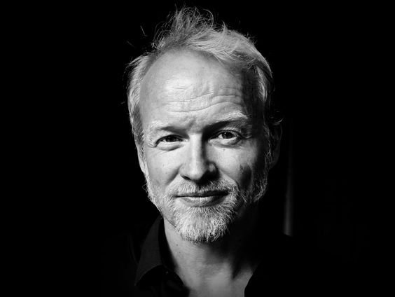 Diederik Nomden speelt live!