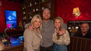 De kinderen van Donnie zijn fan van 'Kleine vogel'