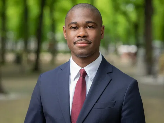 Dylan Romeo over ambtenaar Kauthar el Oualid