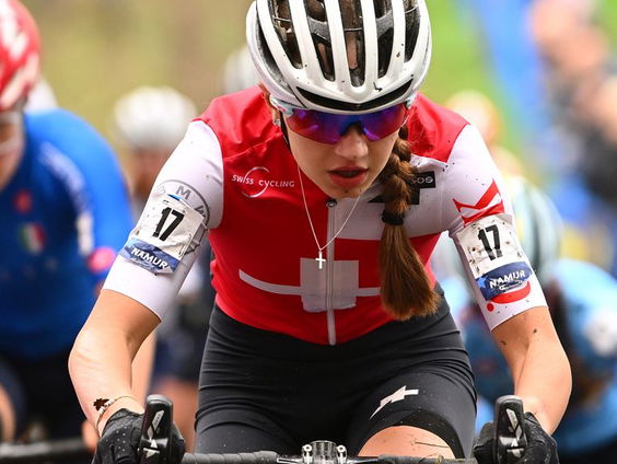 Zwitsers wielrenster Muriel Furrer (18) overleden na val op WK: 'Bijna twee uur daar gelegen'