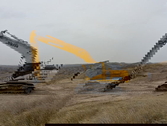 Met graafmachines de duinen toekomstbestendig maken