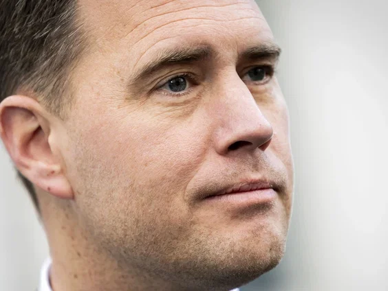 De balanceeract van minister Heinen van Financiën