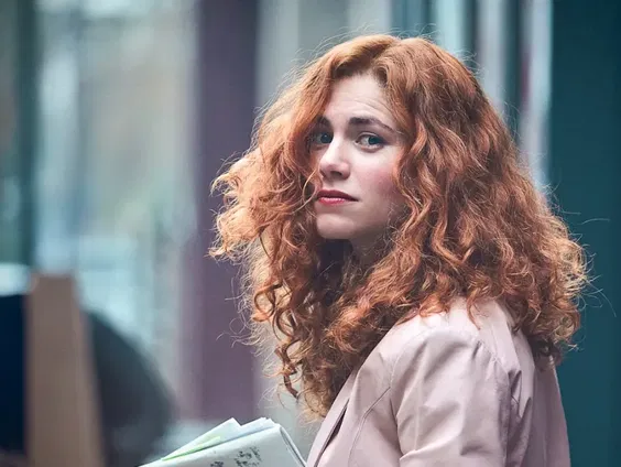 Hanna van Vliet speelt hoofdrol in nieuwe dramaserie Ik val niet, ik dans