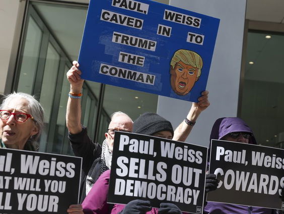 Hoe gaan Amerikaanse advocaten om met druk vanuit het Witte Huis?