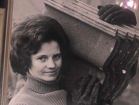 Meer Vrouw Op Straat: schoorsteenveger Lieske Couvée