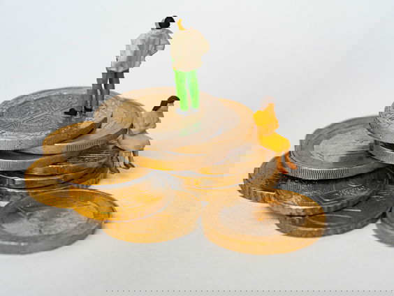 Overheindsinstellingen gaan verschillend om met schulden van overleden mensen