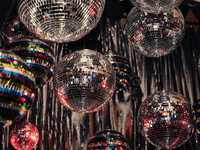 Het verhaal achter disco in een nieuwe tentoonstelling