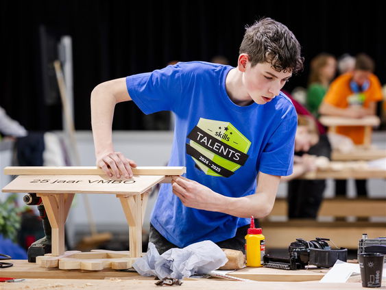 Stand.nl: 'Er moeten meer jongeren naar het mbo'