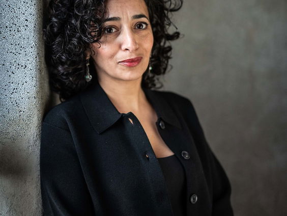 Nisrine Mbarki Ben Ayad is de nieuwe Dichter der Nederlanden