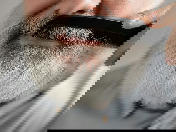 Mannen met baarden zijn stoer en sterk. Maar wat zit daar achter?