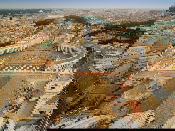 De basiliek van Oudenbosch heeft de witte rook klaarstaan voor de nieuwe paus