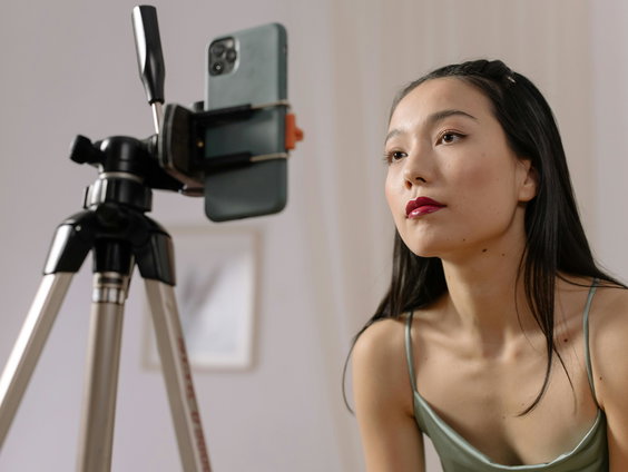 Toename van 'loneliness influencers' op sociale media