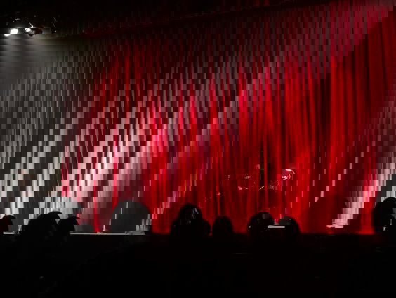 Hoe theater kan helpen bij traumaverwerking volgens Dutchbat veteraan Olaf Nijeboer