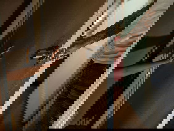 Woningcorporaties zien steeds meer problemen met verwarde personen: ook Mandy had hier last van