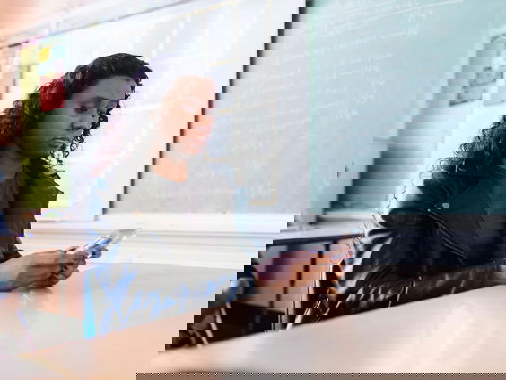 Amsterdamse scholieren worden afgeperst via Snapchat: 'Ze zeggen: ik kom je slaan'