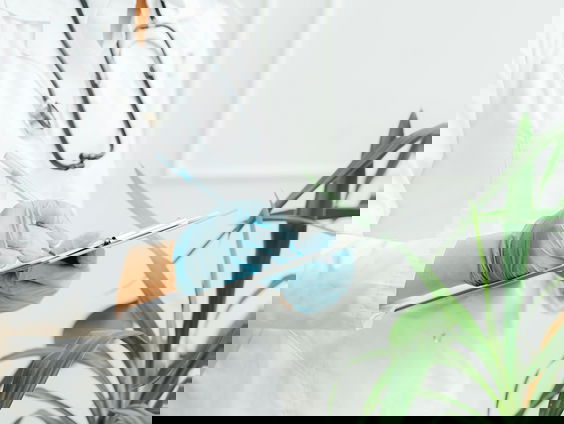 Agressie tegen zorgpersoneel is een stijgende trend: Hoe ga je er als ziekenhuis mee om?